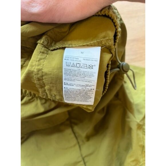 Old Navy Active Quick Dry Cargo Shorts Green Chartreuse Medium - Picture 5 of 8